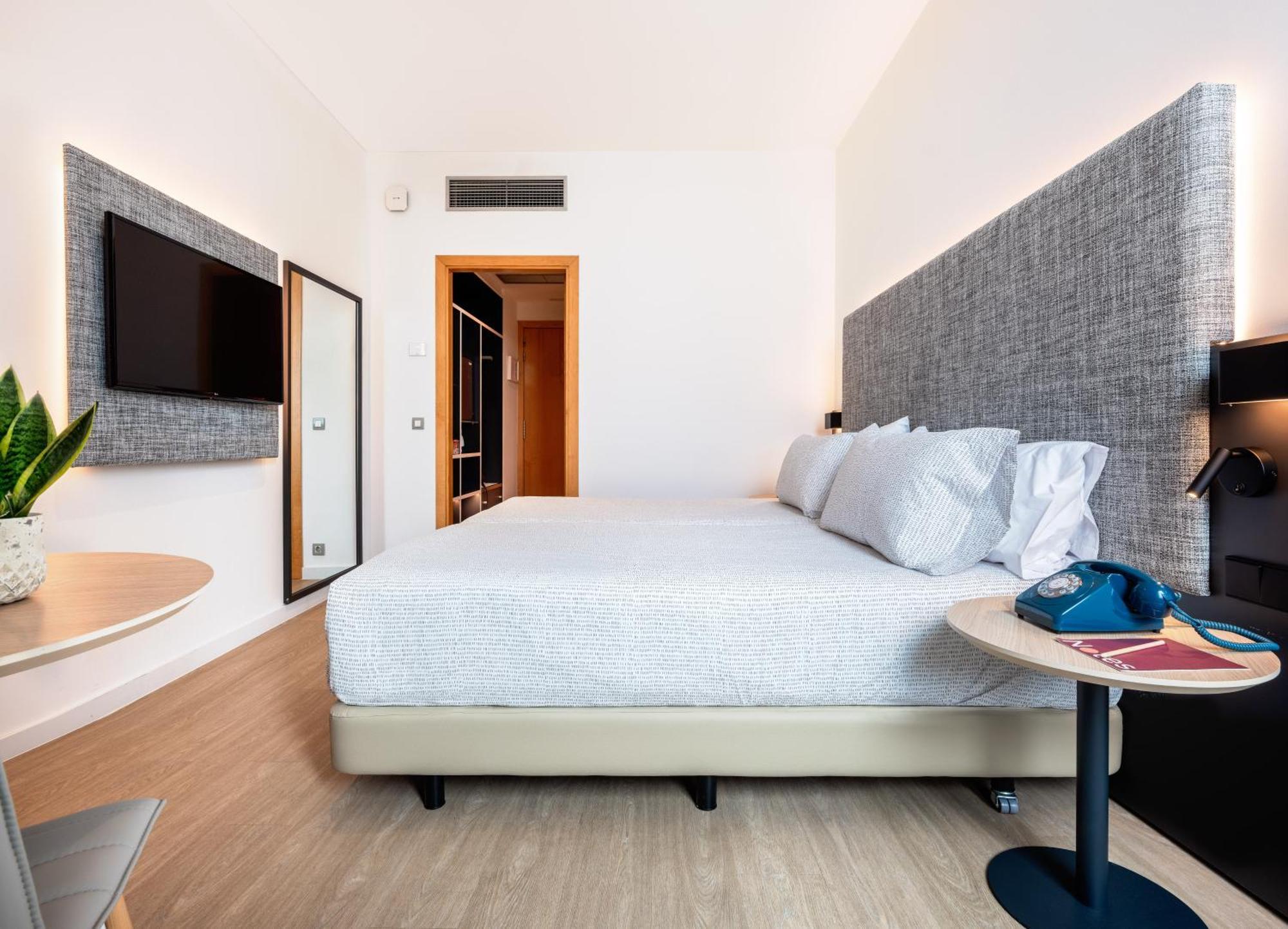 אל פראט דה לוברגאט Innside By Melia Barcelona Aeropuerto מראה חיצוני תמונה
